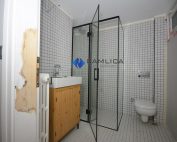 siyah çıtalı duşakabin